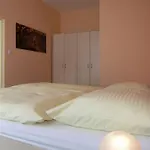 Homely Christiana